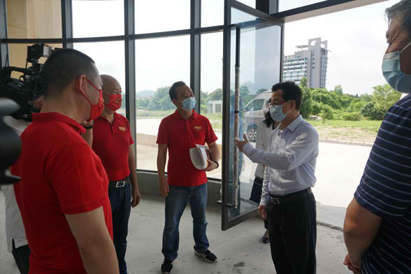 美食飘香三月三 民族交融暖侨心